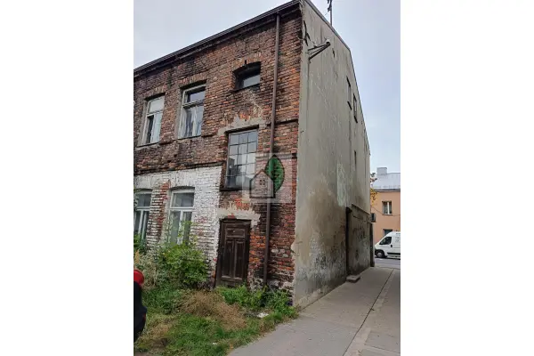 piaseczyński, Góra Kalwaria, Kamienica z potencjałem centrum miasta